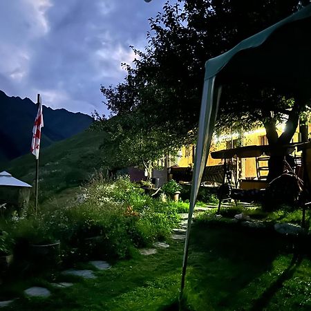 Pirikiti Hotell Akhmeta Exteriör bild