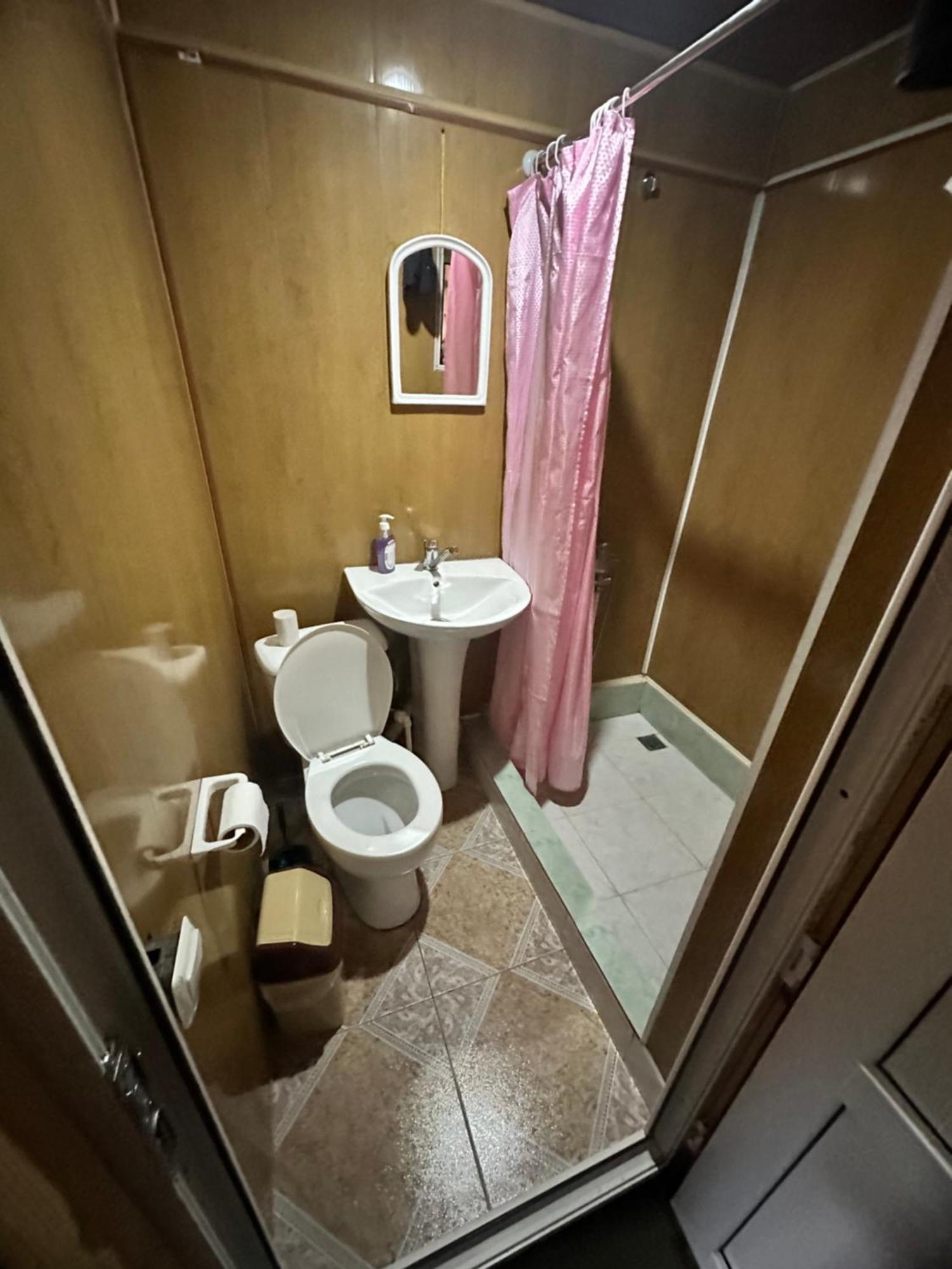 Pirikiti Hotell Akhmeta Exteriör bild