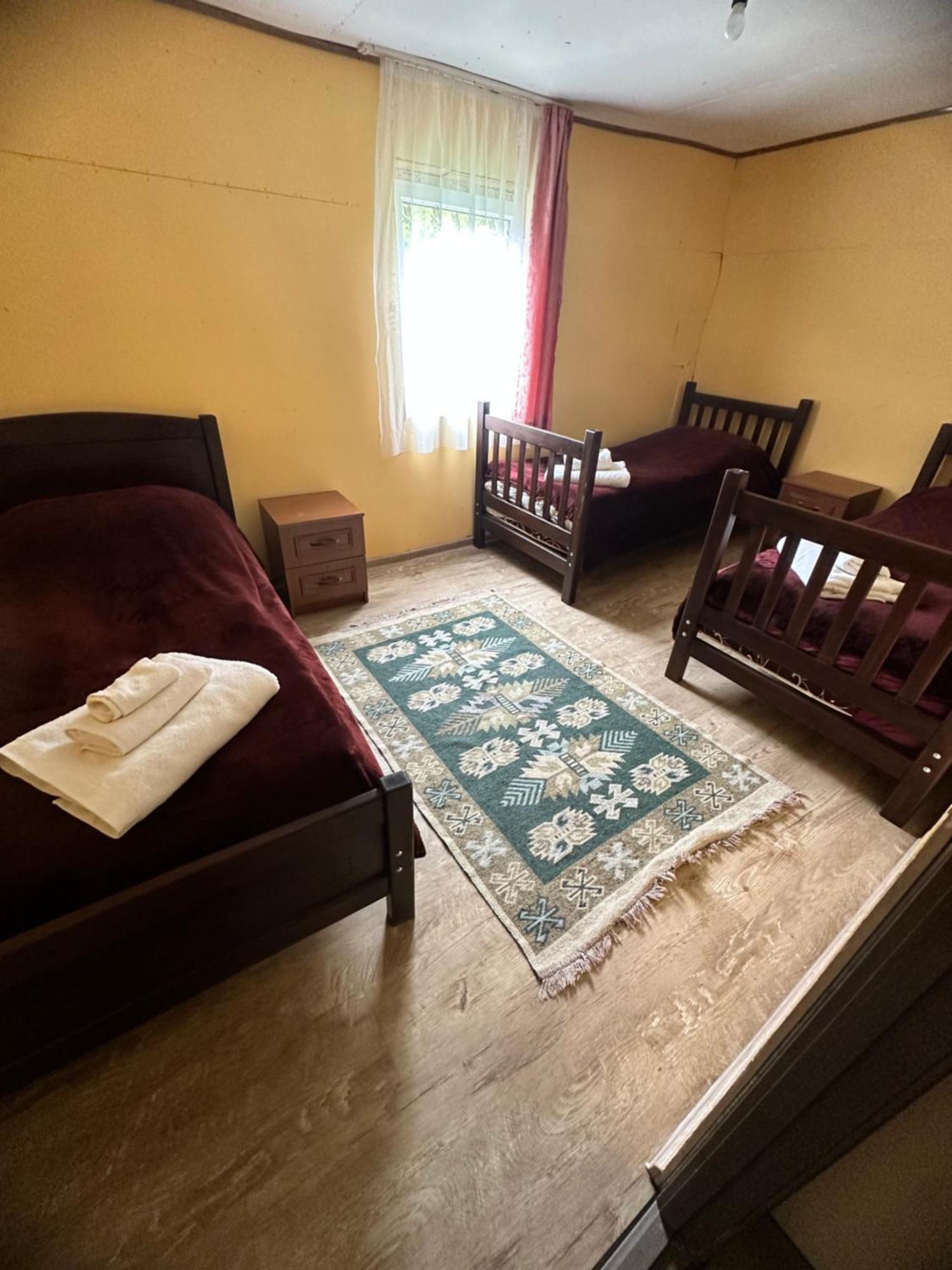Pirikiti Hotell Akhmeta Exteriör bild